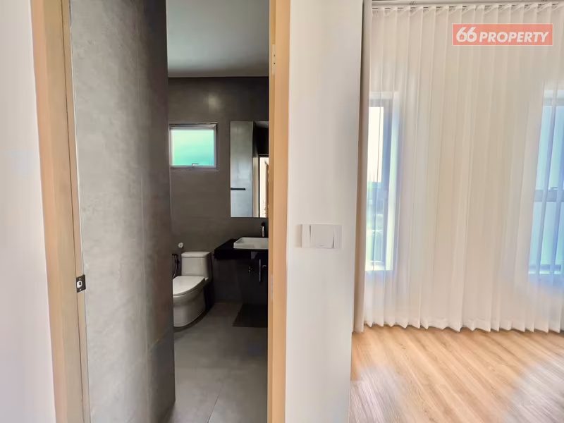 properties%2F6598%2Fimages%2Fsmart-pool-villa-in-luxury-modern-style-18-low-res.avif