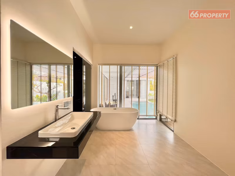 properties%2F6598%2Fimages%2Fsmart-pool-villa-in-luxury-modern-style-20-low-res.avif
