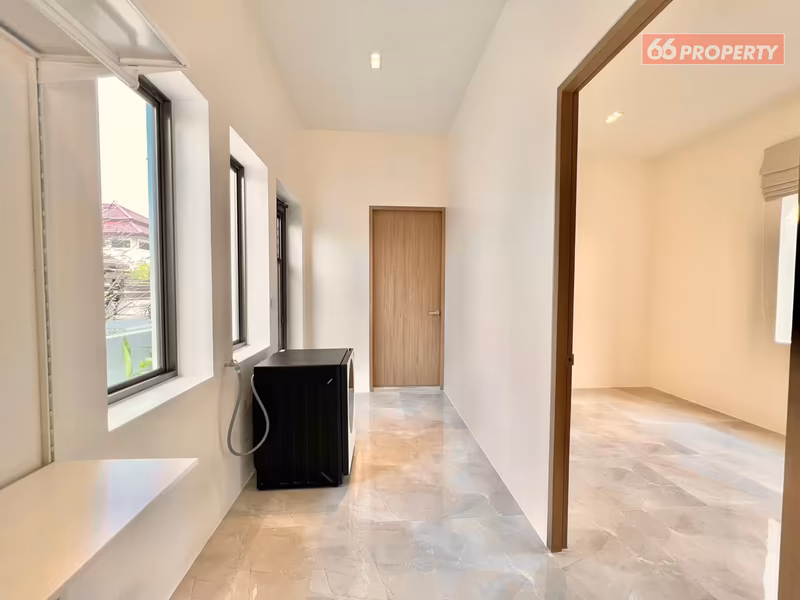 properties%2F6598%2Fimages%2Fsmart-pool-villa-in-luxury-modern-style-21-low-res.avif