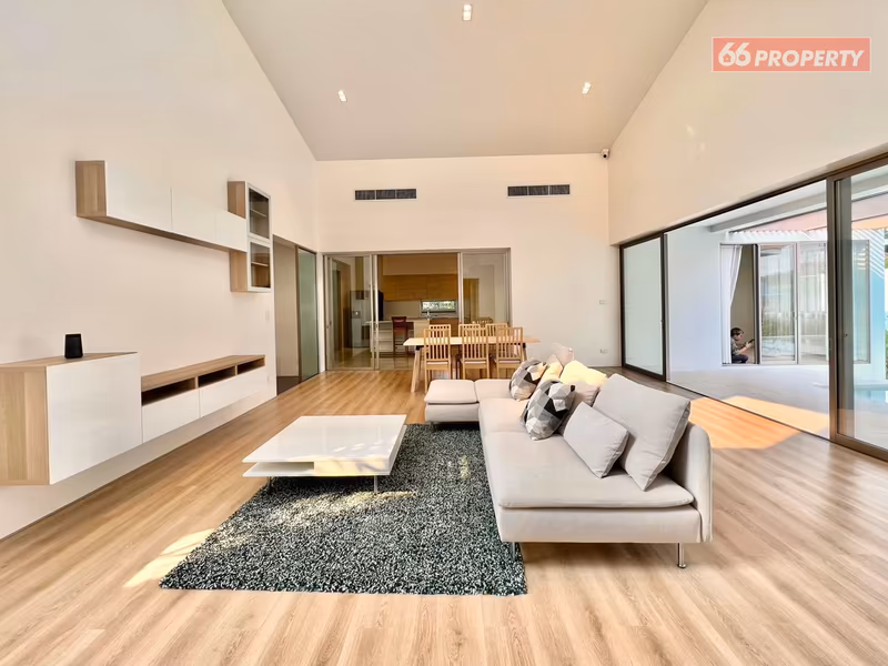 properties%2F6598%2Fimages%2Fsmart-pool-villa-in-luxury-modern-style-3-low-res.avif