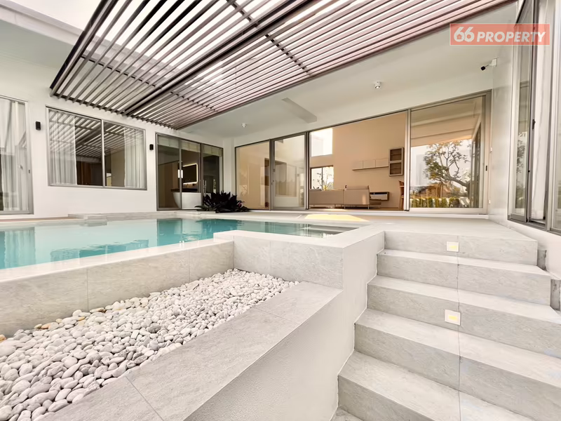 properties%2F6598%2Fimages%2Fsmart-pool-villa-in-luxury-modern-style-36-low-res.avif
