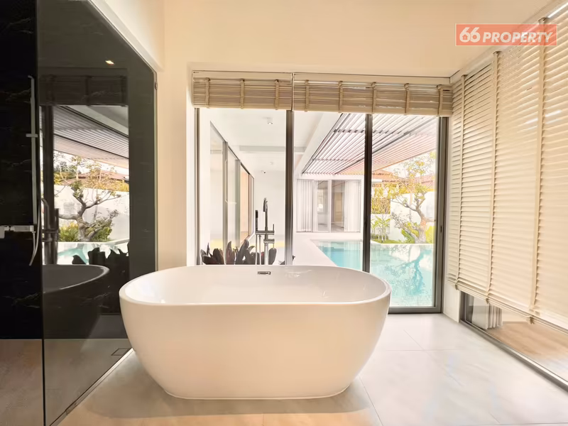 properties%2F6598%2Fimages%2Fsmart-pool-villa-in-luxury-modern-style-43-low-res.avif