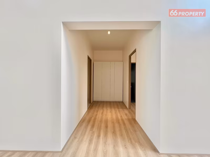 properties%2F6598%2Fimages%2Fsmart-pool-villa-in-luxury-modern-style-47-low-res.avif