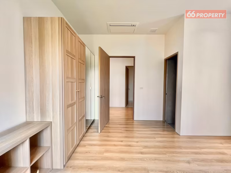 properties%2F6598%2Fimages%2Fsmart-pool-villa-in-luxury-modern-style-6-low-res.avif