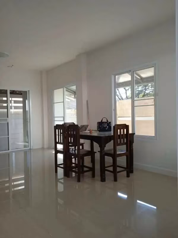 3 卧室 独立房屋 出租 在 - Image 4