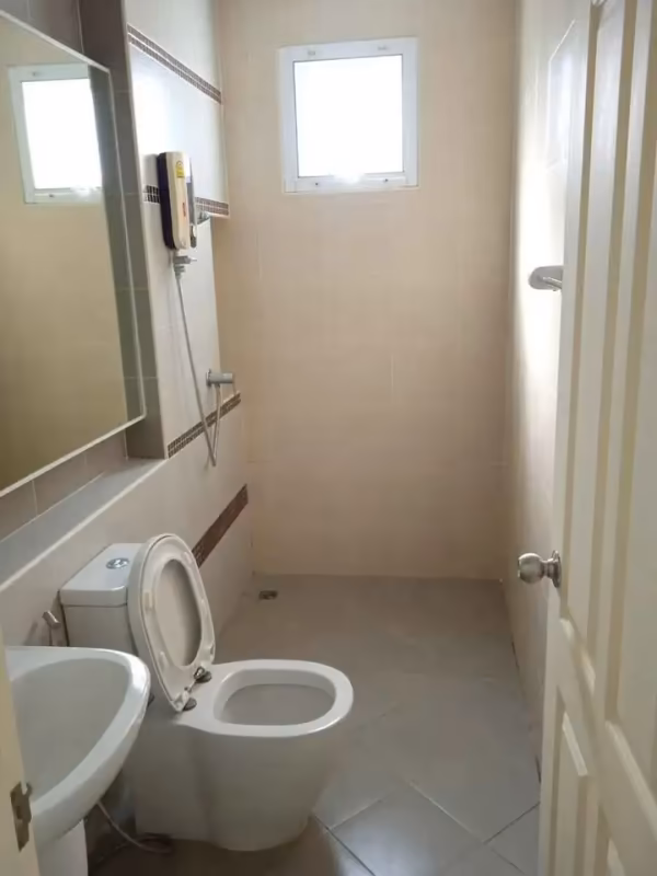 3 卧室 独立房屋 出租 在 - Image 9
