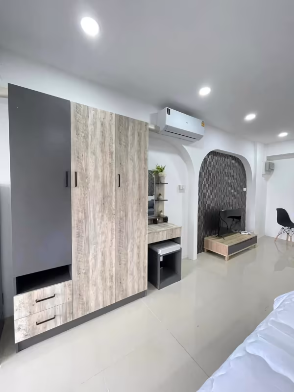 PP Condo - Image 1