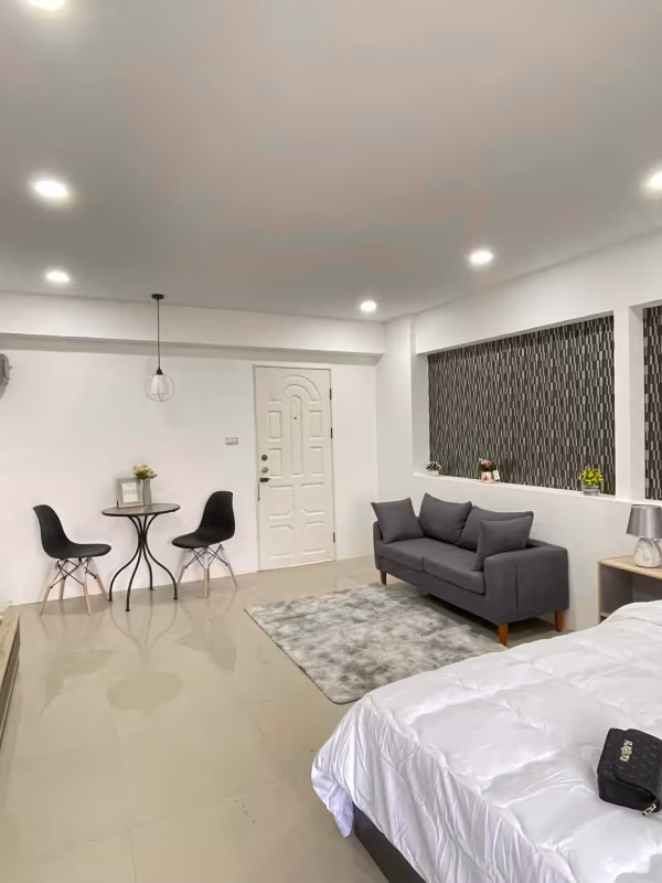 PP Condo - Image 3