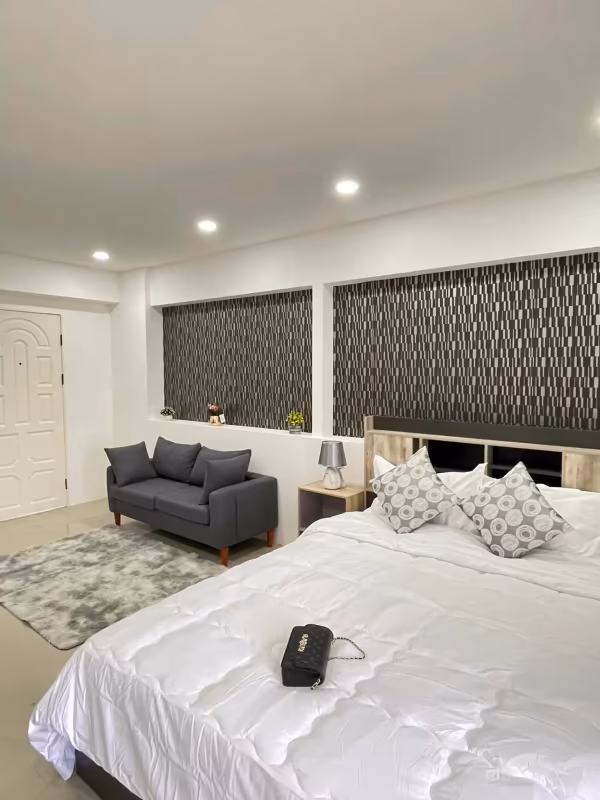PP Condo - Image 7