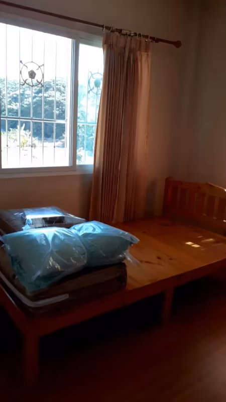 3 卧室 独立房屋 出租 在 - Image 5