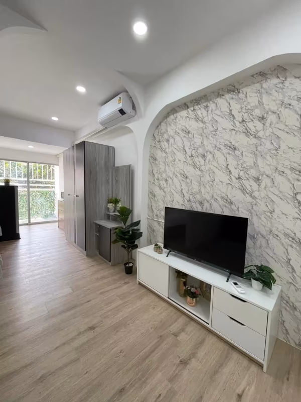PP Condo - Image 1