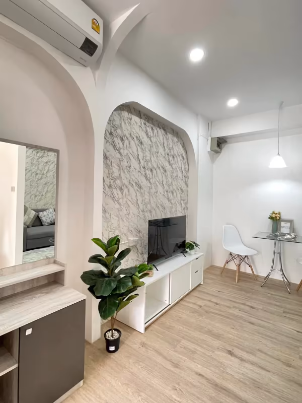 PP Condo - Image 2