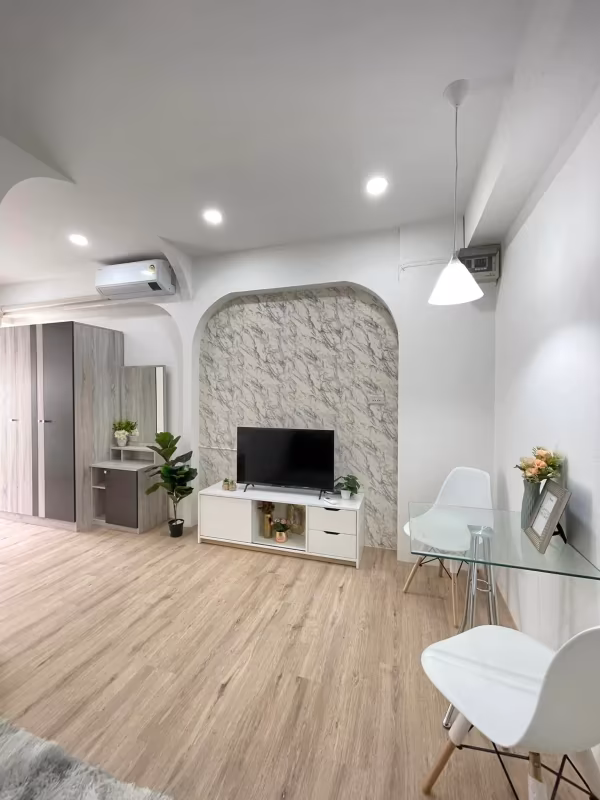 PP Condo - Image 3