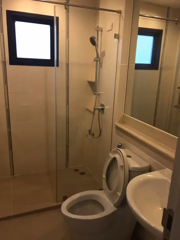 3 卧室 独立房屋 出租 在 - Image 12