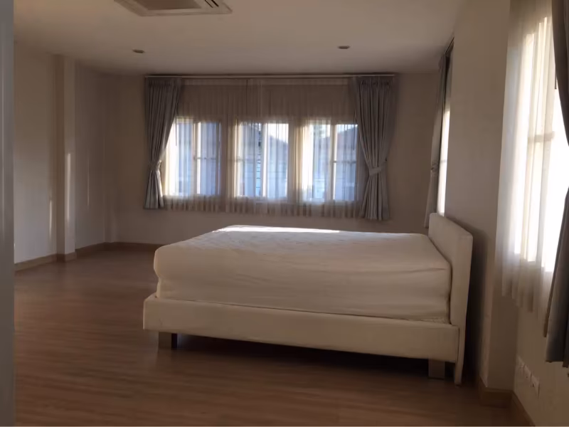 THE GRAND VILLAGE - Image 7