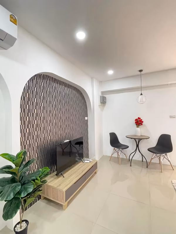 PP Condo - Image 13