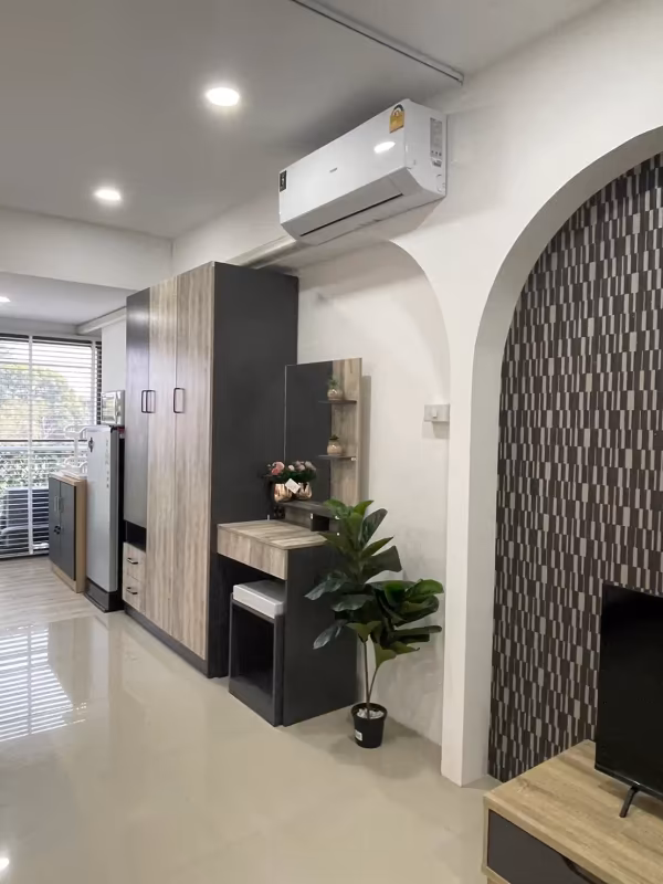 PP Condo - Image 2