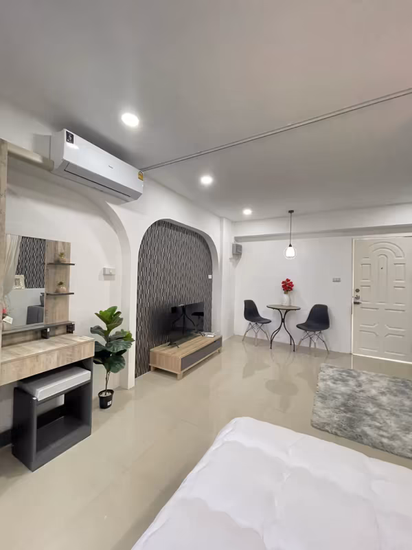 PP Condo - Image 5