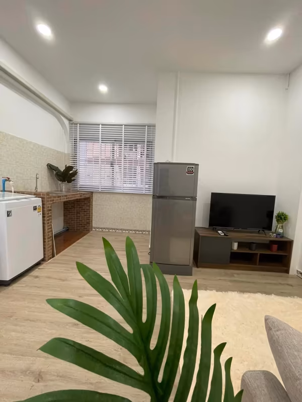 PP Condo - Image 1
