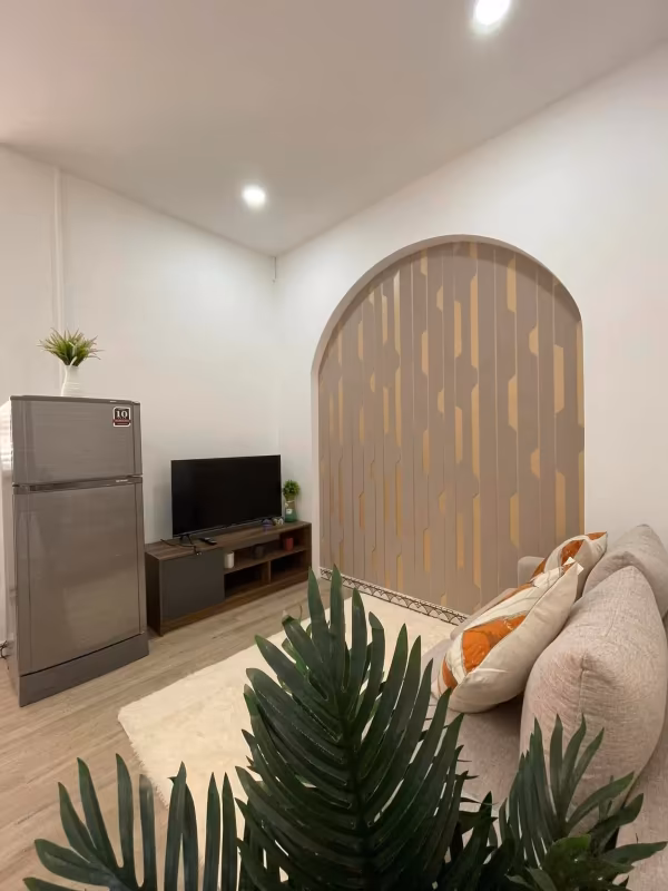 PP Condo - Image 2