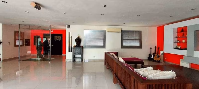 4 Bedroom House For Sale in San Kamphaeng, San Kamphaeng, Chiang Mai - Image 1
