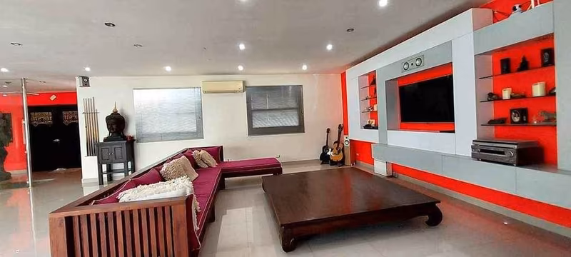 4 Bedroom House For Sale in San Kamphaeng, San Kamphaeng, Chiang Mai - Image 2