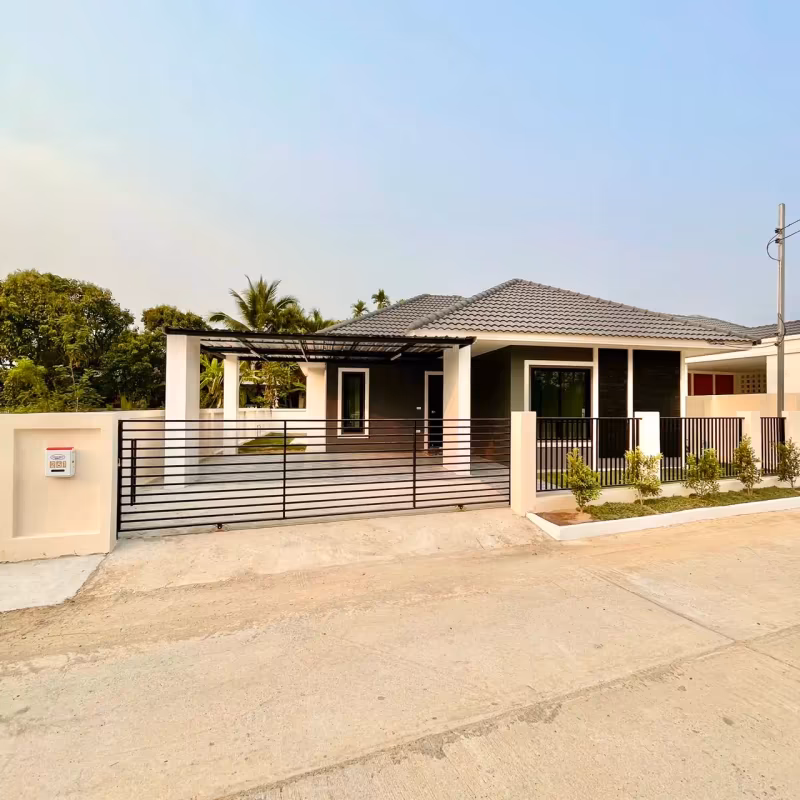 3 Bedroom House For Sale in San Pa Pao, San Sai, Chiang Mai - Image 2