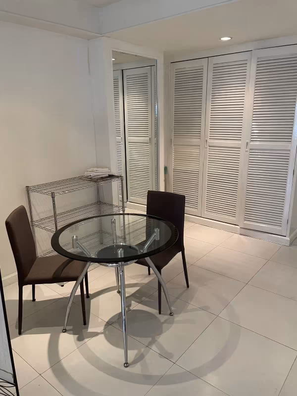 Riverside Condo - Image 4