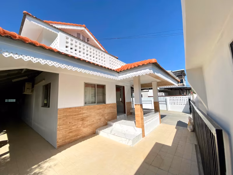 2 Bedroom House For Sale in Mae Hia, Mueang Chiang Mai, Chiang Mai - Image 2