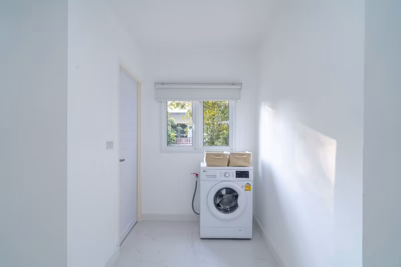 5 Bedroom House For Sale in San Phak Wan, Hang Dong, Chiang Mai - Image 3