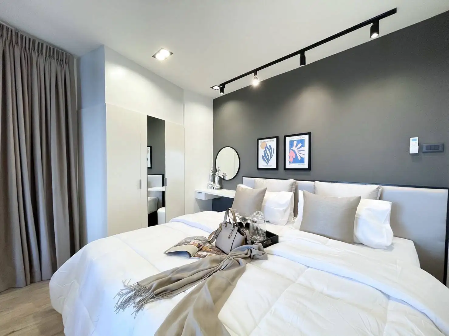 Airport Home Condo - Image 4