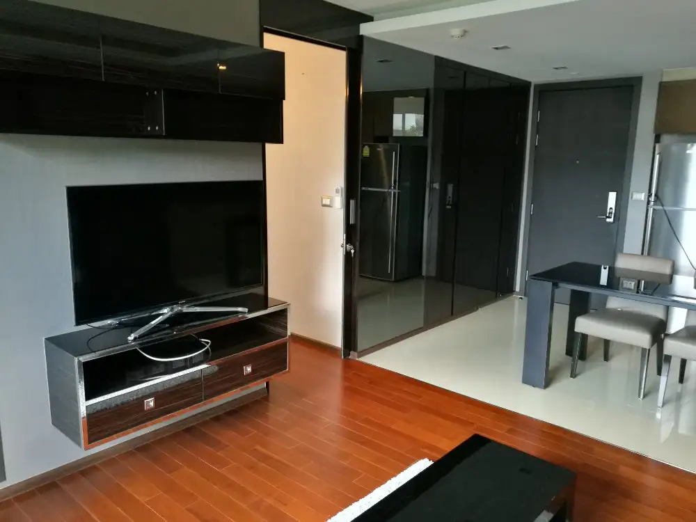 The Address Sukhumvit 61 - Image 3