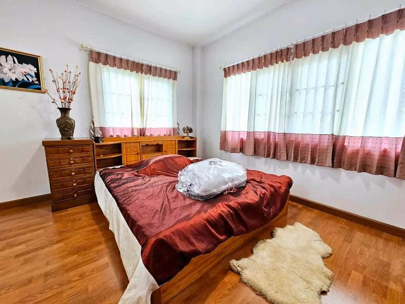 Home in Park - Image 14