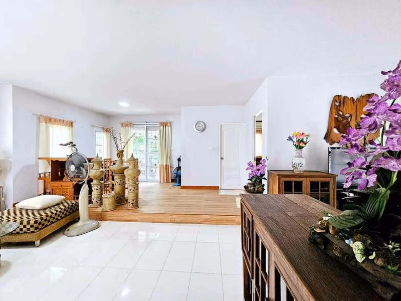 Home in Park - Image 6