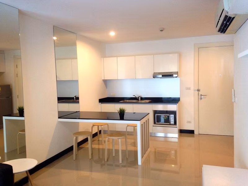 VOQUE Condo Sukhumvit 16 - Image 2