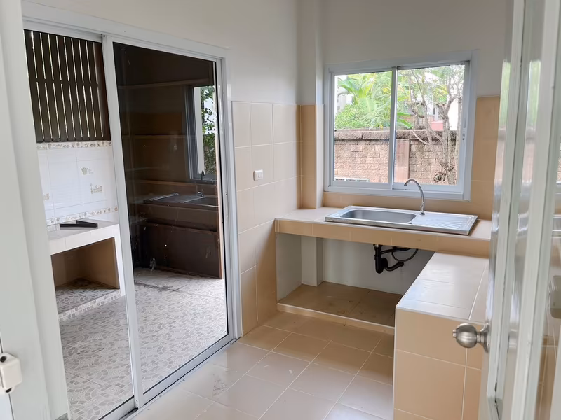 3 Bedroom House For Sale in Ton Pao, San Kamphaeng, Chiang Mai - Image 5