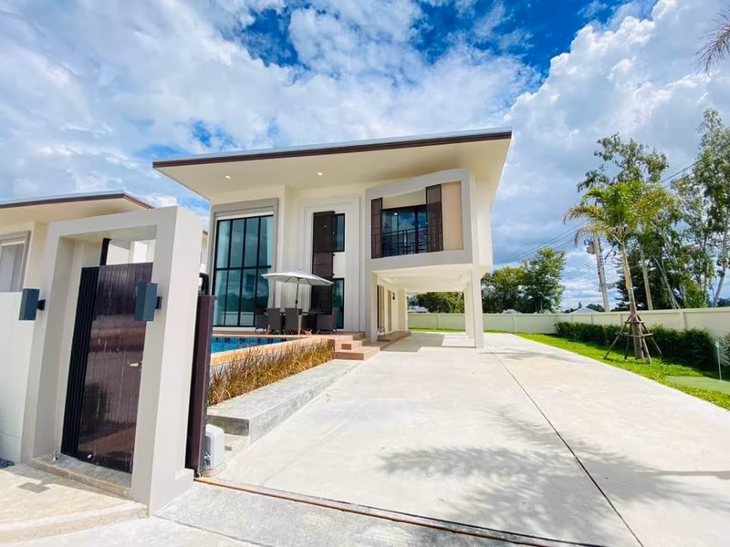 4 Bedroom House For Sale in San Phranet, San Sai, Chiang Mai - Image 1