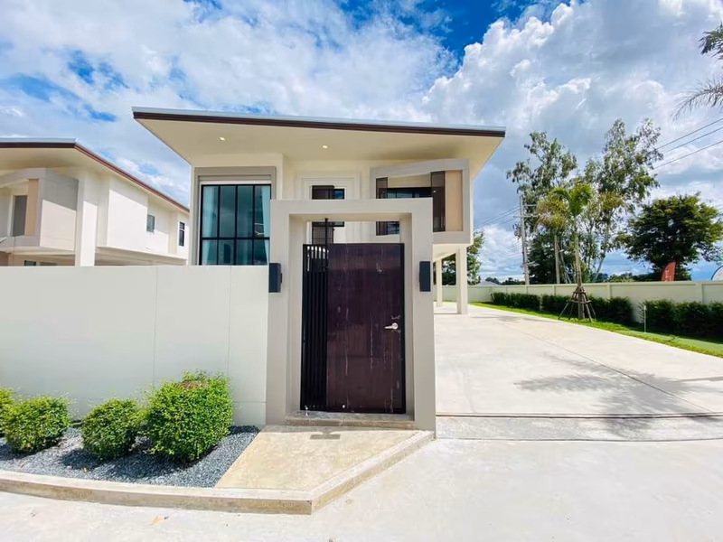4 Bedroom House For Sale in San Phranet, San Sai, Chiang Mai - Image 2