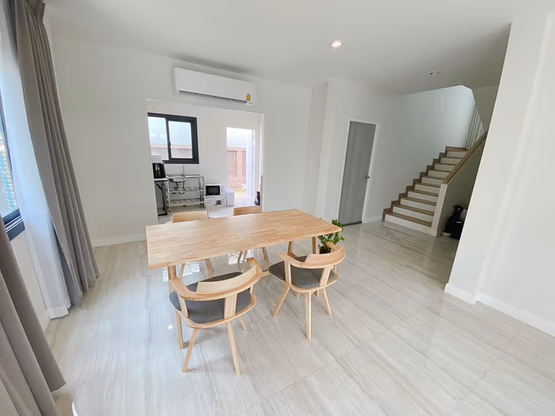 4 Bedroom House For Sale in Chang Phueak, Mueang Chiang Mai, Chiang Mai - Image 3
