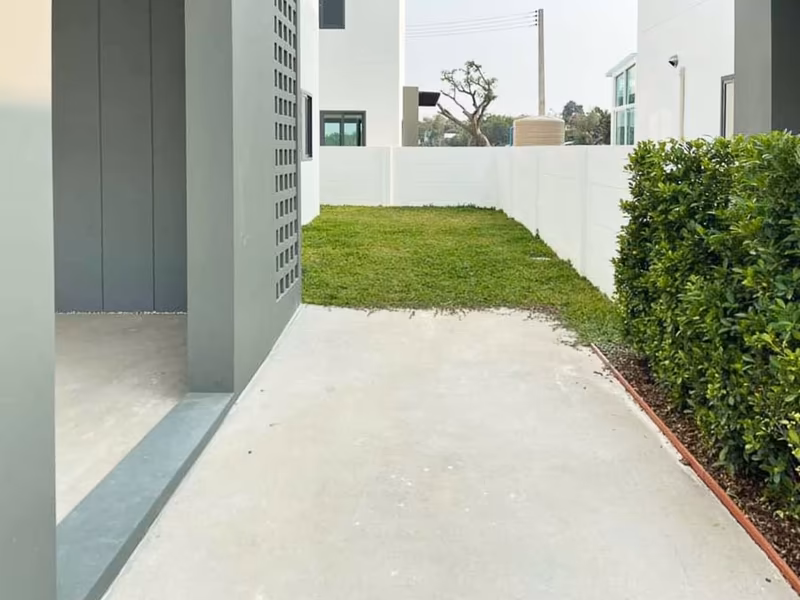 4 Bedroom House For Sale in Chang Phueak, Mueang Chiang Mai, Chiang Mai - Image 10