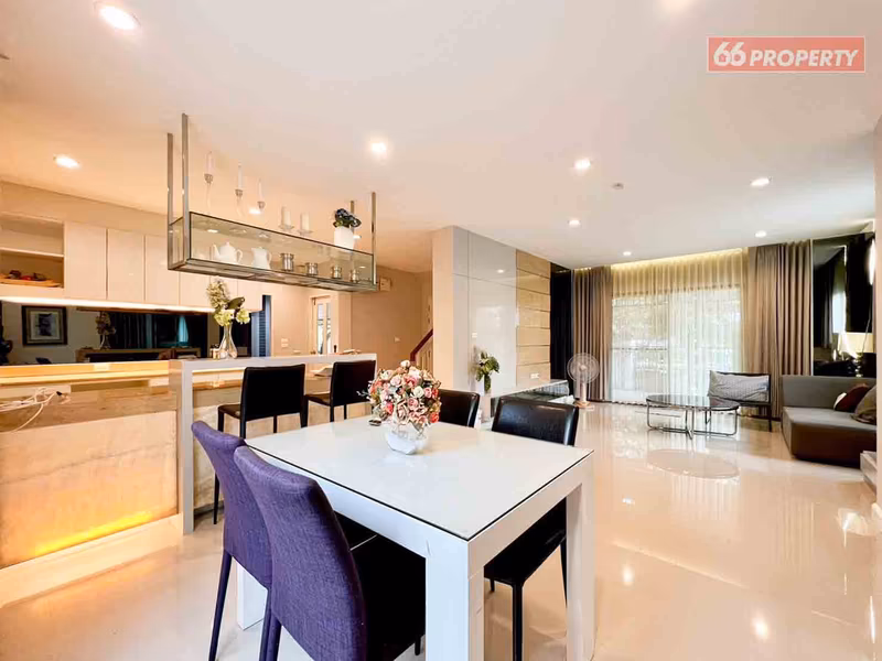 Vararom Premium City Hall - Image 20