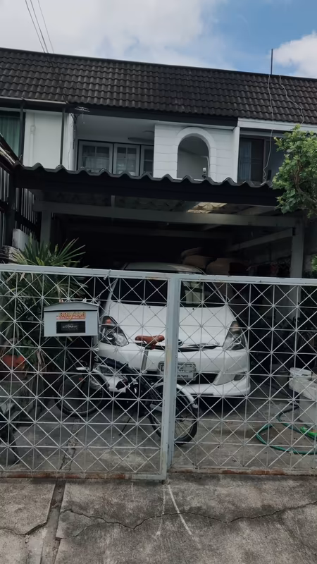 2 Bedroom Townhouse For Sale in Khlong Tan Nuea, Vadhana, Bangkok - Image 4