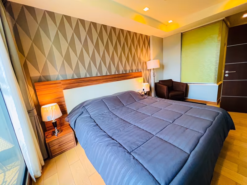 Astra Condo - Image 13
