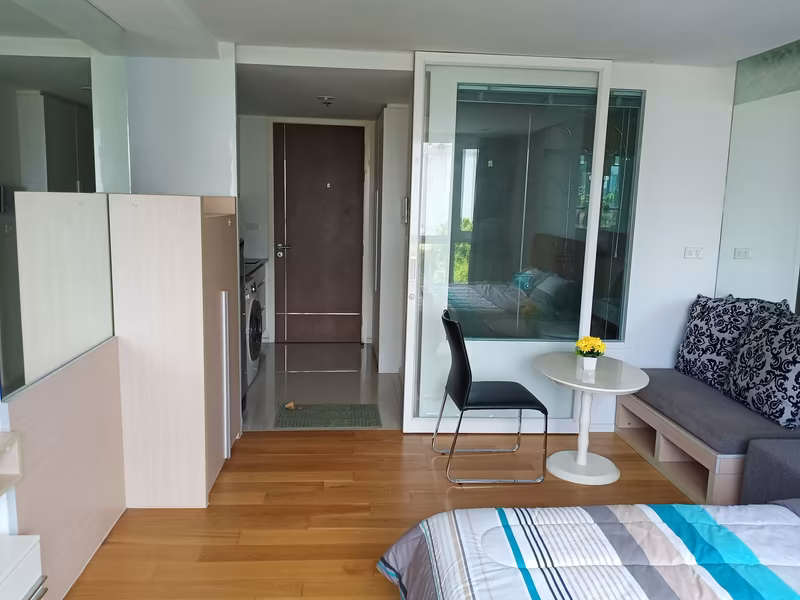 15 Sukhumvit Residences - Image 4
