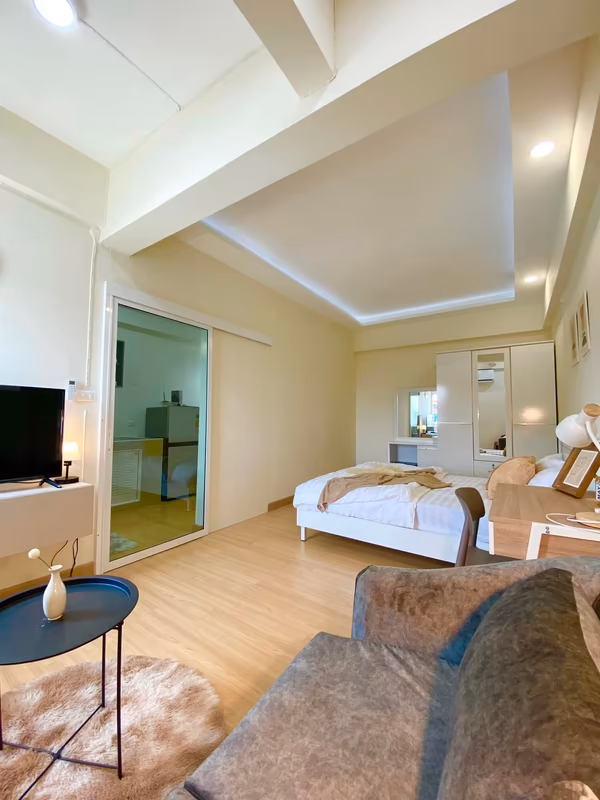 Impress Town Condominium - Image 9