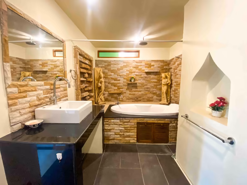 Supanich Condo - Image 12