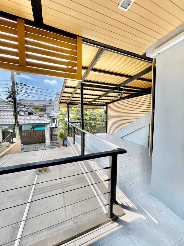 4 Bedroom House For Rent in Bang Kapi, Huai Khwang, Bangkok - Image 8