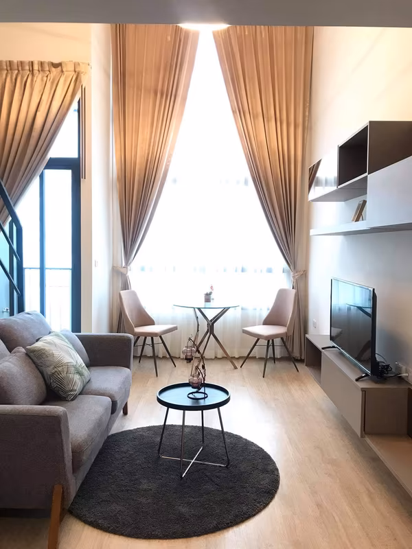 properties%2FqB6pERmjmi2t9OmrK3m9%2Fimages%2Fstudio-for-rent-in-bang-kapi-7-low-res.avif