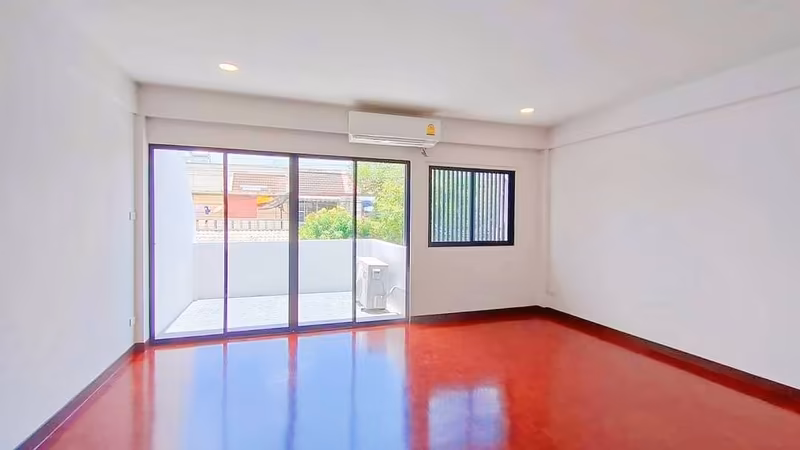 3 Bedroom Townhouse For Sale in Chang Khlan, Mueang Chiang Mai, Chiang Mai - Image 16