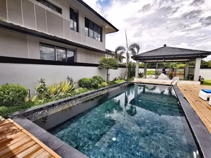 4 Bedroom House For Sale in Pa Phai, San Sai, Chiang Mai - Image 2